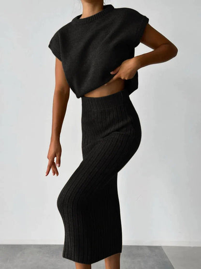 SYVERON | Sleeveless Cardigan and Knitted Skirt