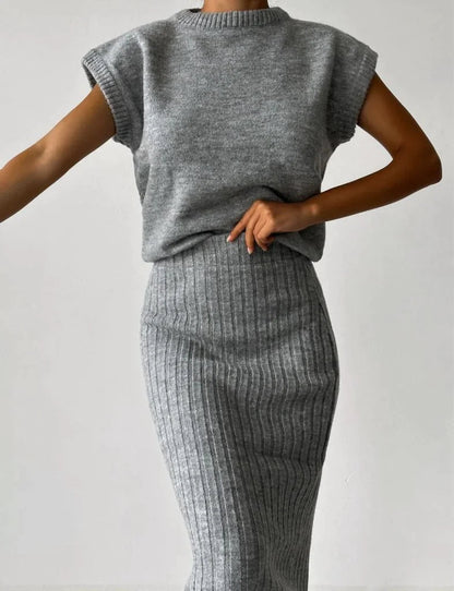 SYVERON | Sleeveless Cardigan and Knitted Skirt